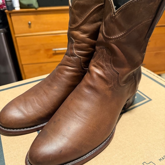 Tecovas The Dean - Cafe Goat - Picture 2 of 4